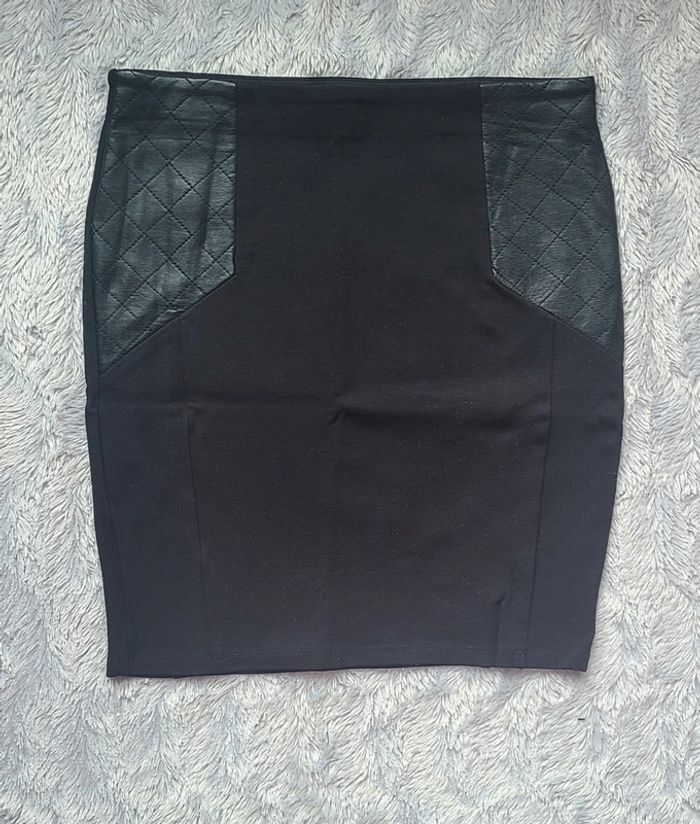 Jupe noire simili jennyfer taille S 36