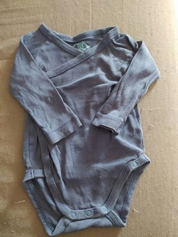 Lot 2 bodies 1/3 mois