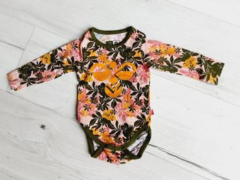 Vêtement bébé fille body manches longues Hummel fleurs 3 mois Neuf