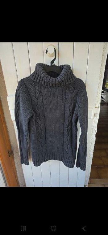 Pull col roulé esprit M