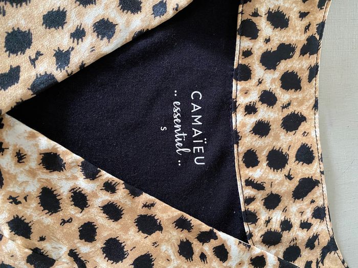 Tee shirt Camaïeu léopard 🐆 taille S/M col V - photo numéro 9