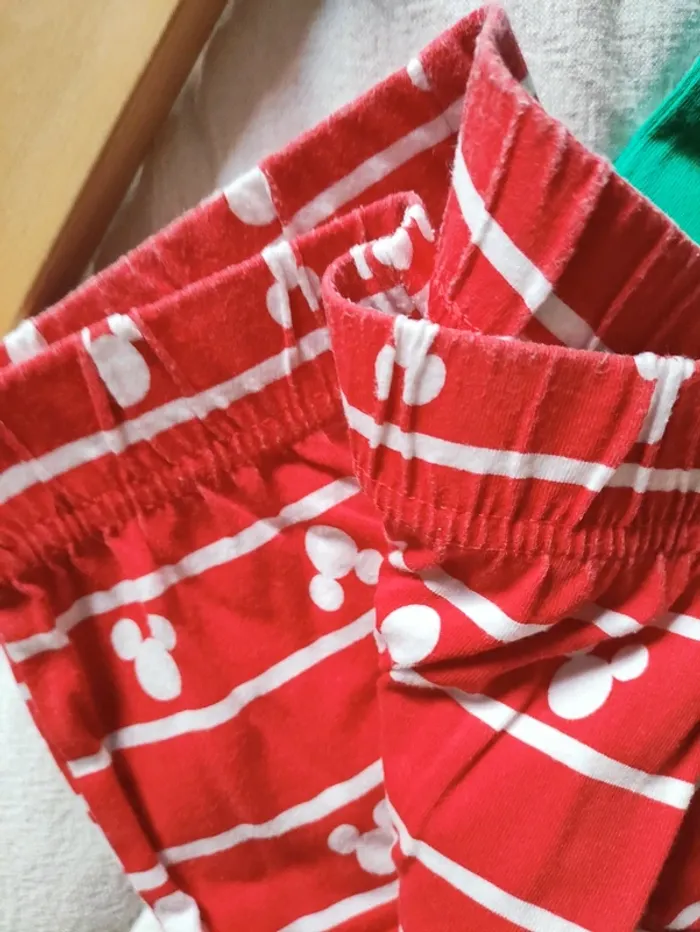 🎄 ensemble pyjama Mickey Noël 🫎 6/7 ans - photo numéro 7