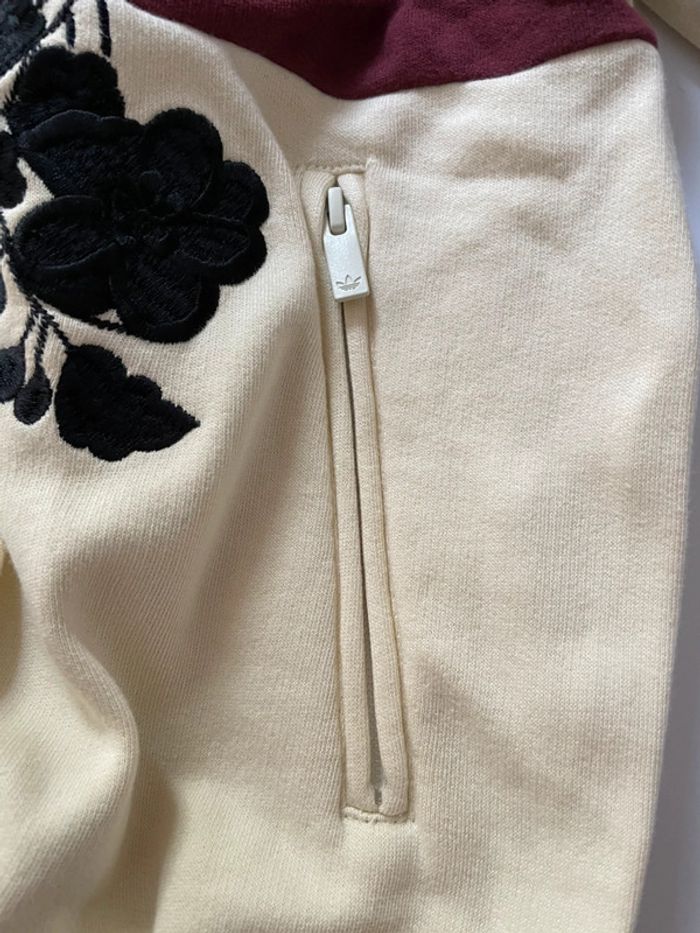 Veste Adidas Originals x ASOS - Édition Limitée Broderie Florale - Taille M - Neuf dans son emballage - photo numéro 6