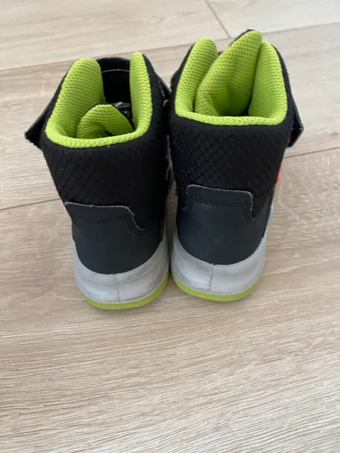 Bottines Cooper Gore Tex Superfit Taille 26 - photo numéro 3