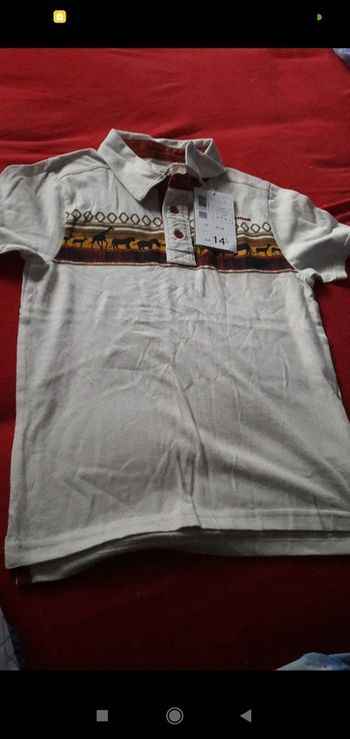 T-shirt neuf 8 ans