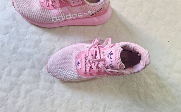 Basket  , sneakers  , femme  , Adidas ,  modèle Swift Run  Pink / Rose , taille  41 - photo numéro 3