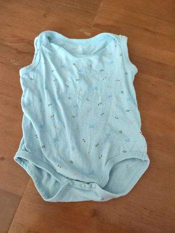 Body bébé 12 mois très bon état