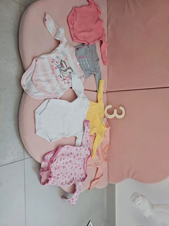 Lot de 7 bodys manches longues