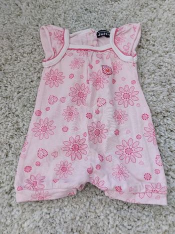 Barboteuse tout compte fait 3 mois