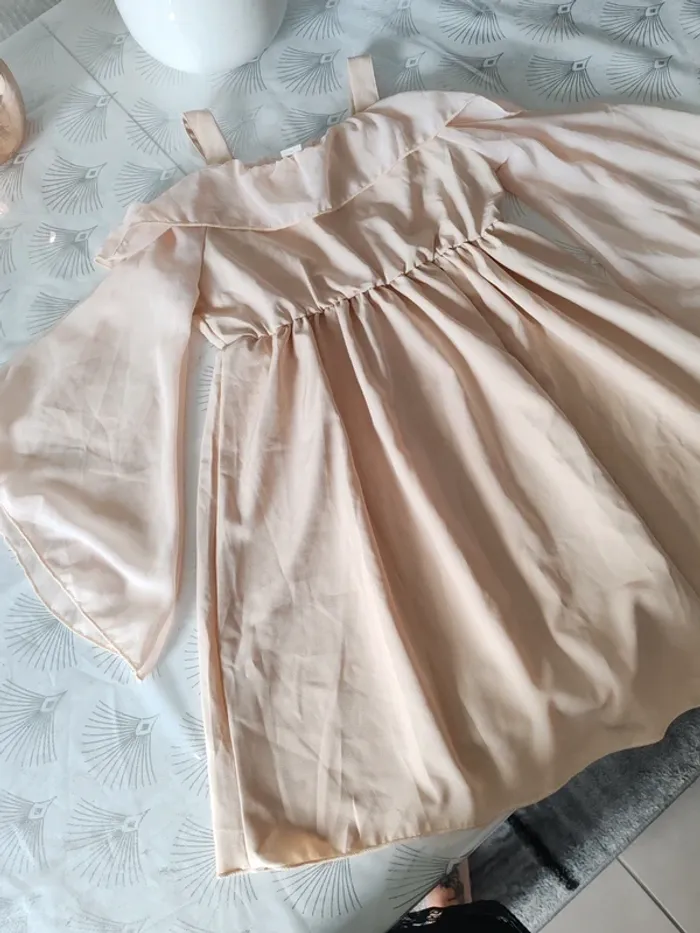 Robe manches évasées 8 ans