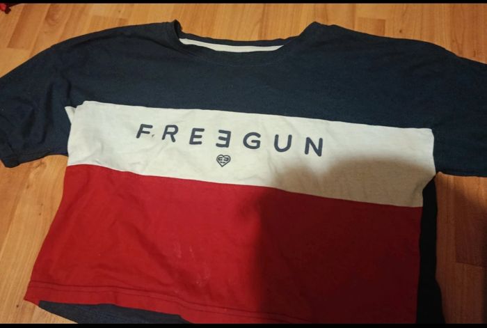 😎 Tee-shirt Freegun 16 ans – Motif/logo visible, look jeune & fun 👕✨ - photo numéro 2
