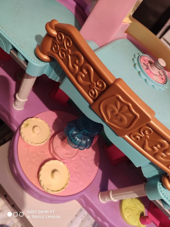 Château tut tut copain personnages - photo numéro 5