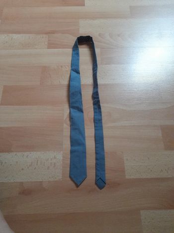 Cravate enfant grise dpam