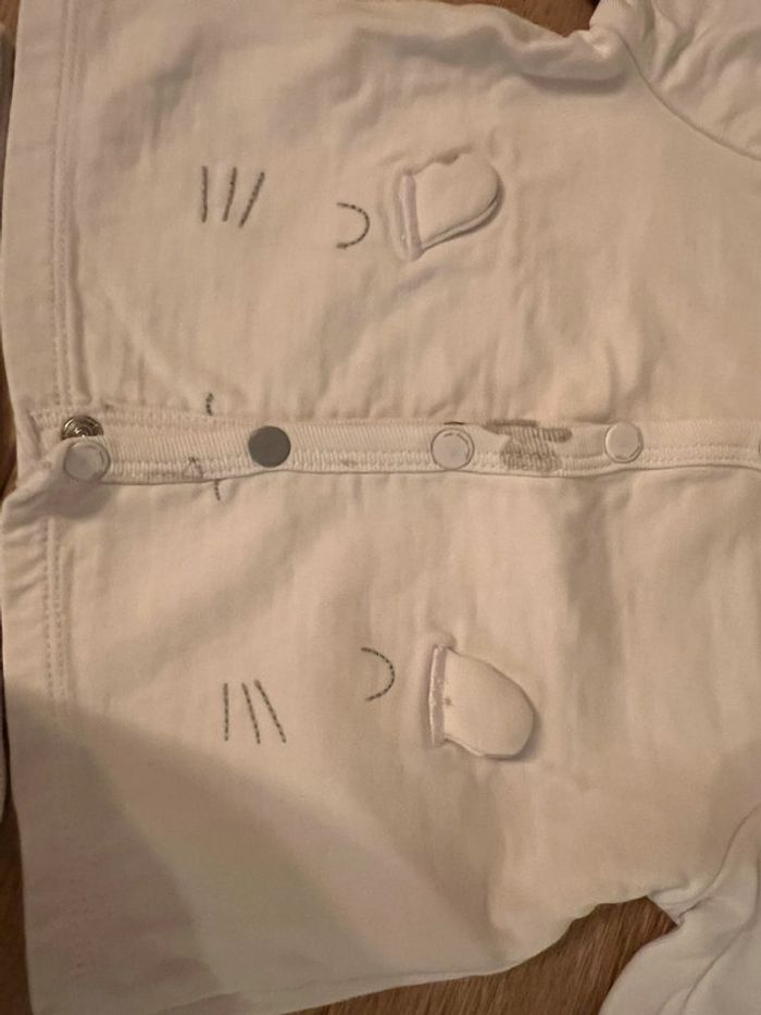 Pyjama 2 pièces blanc  sergent major 3 mois très bon état - photo numéro 5