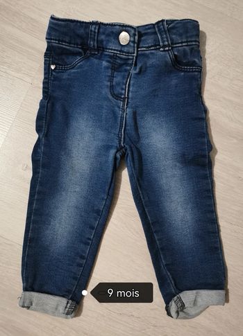 Pantalon jean fille 9 mois.