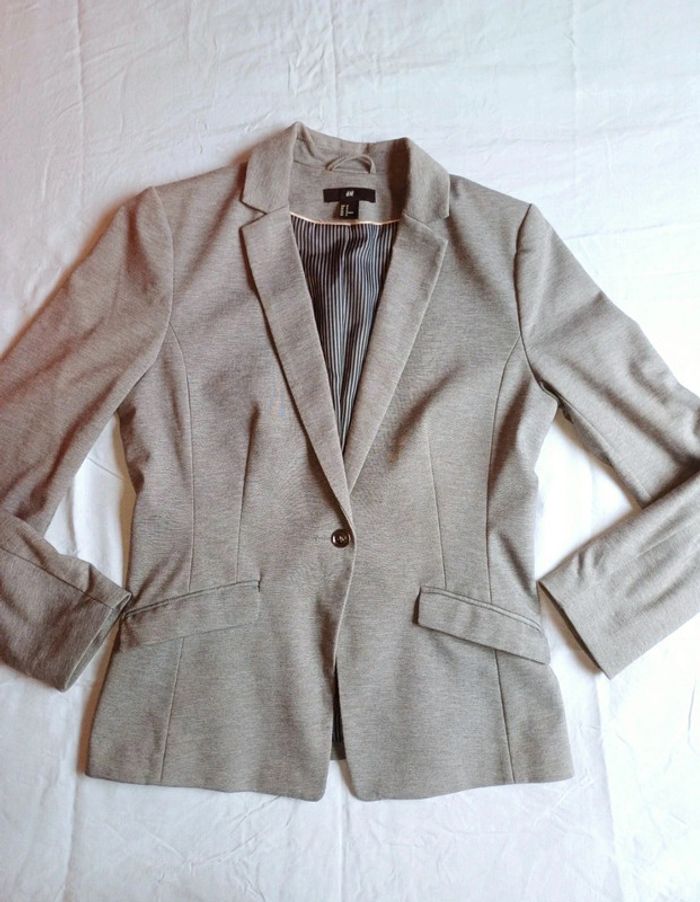 Veste H&M taille 42 très bon état - photo numéro 2