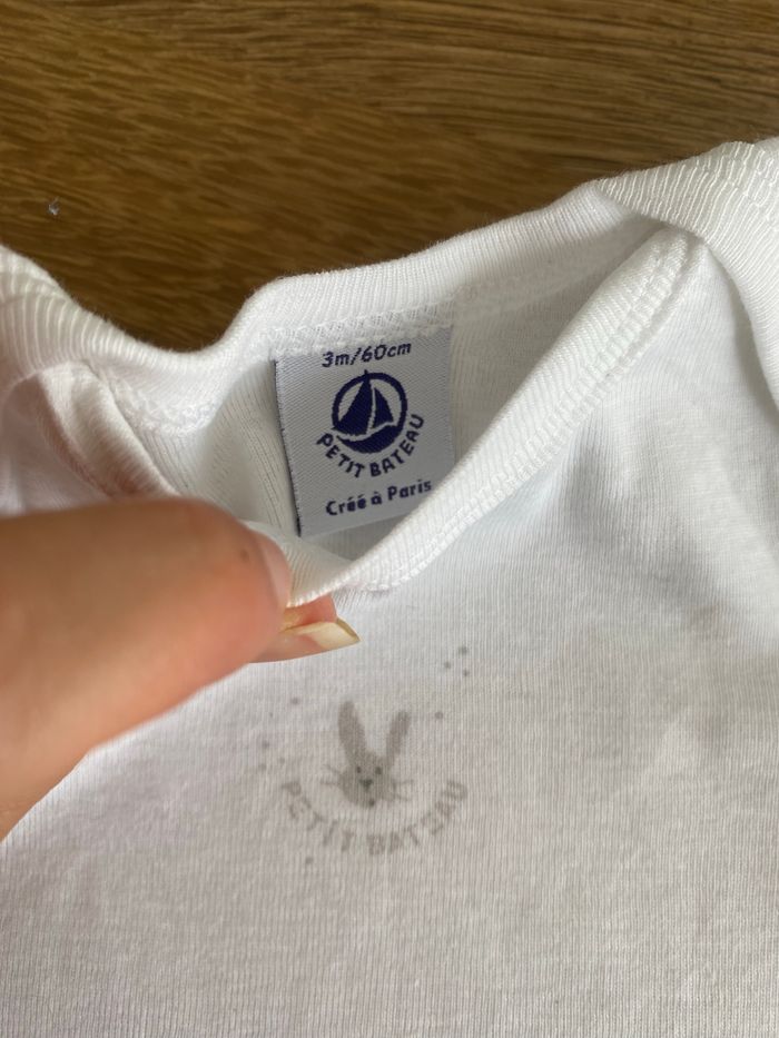 Lot de 2 bodies petit bateau blanc neuf 3 mois - photo numéro 2