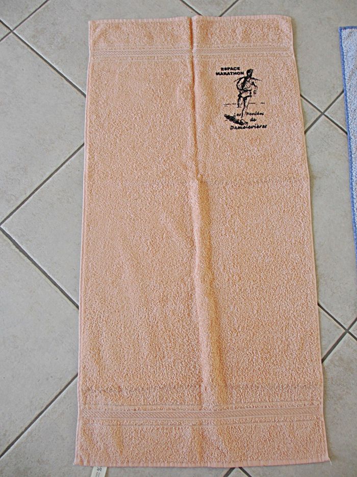 Lot de 4 serviettes neuves 100 % coton - photo numéro 2