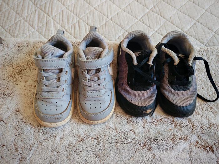 Baskets Nike taille 23.5 - photo numéro 2