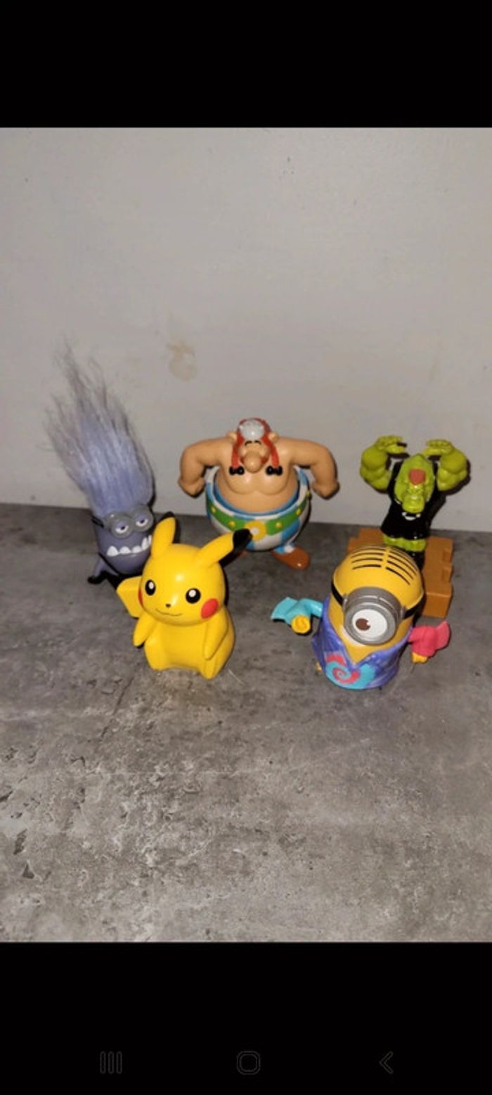 Lot 5 jouets figurines