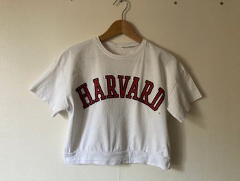 top ample et court imprimé Harvard