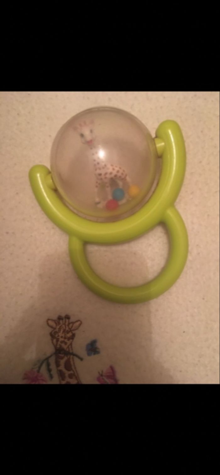 Lot girafe un plaide un hochet et une gigi encore bonne état mais beaucoup servis - photo numéro 3