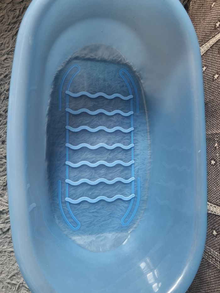 Baignoire pour bébé avec antidérapant - photo numéro 2