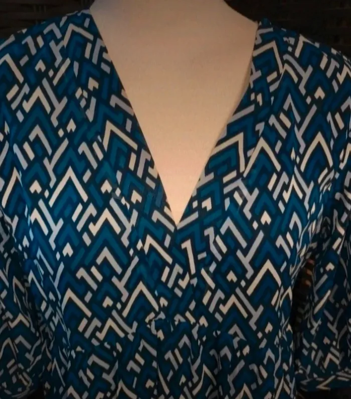 Très belle robe bleu bonheur manches transparentes - photo numéro 3