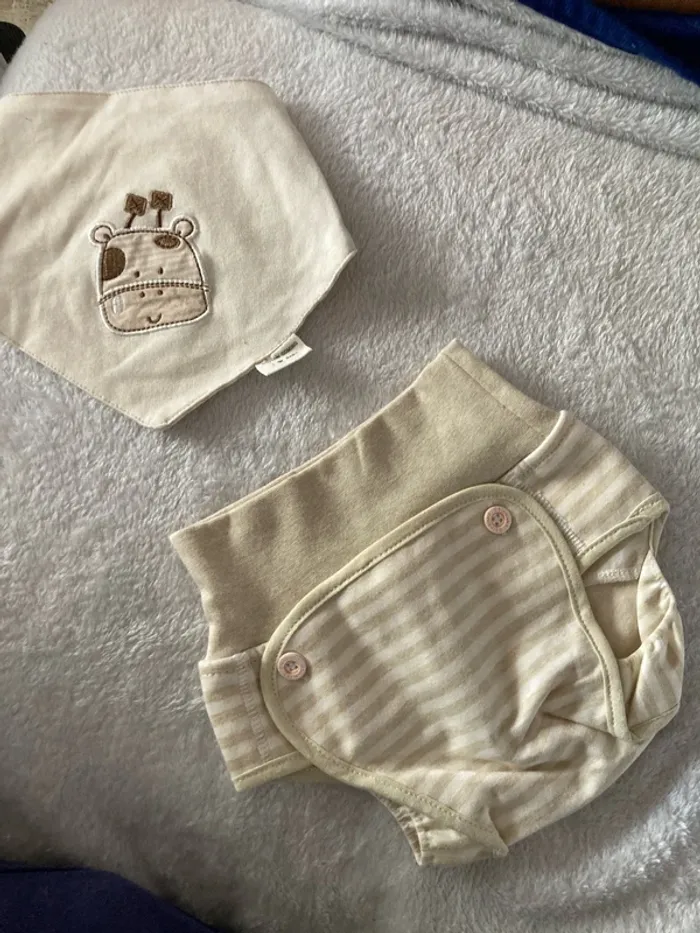 Couché lavable et bavette taille M - photo numéro 2