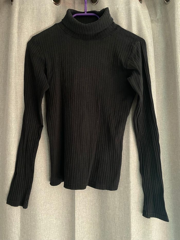 col roulé noir - photo numéro 3