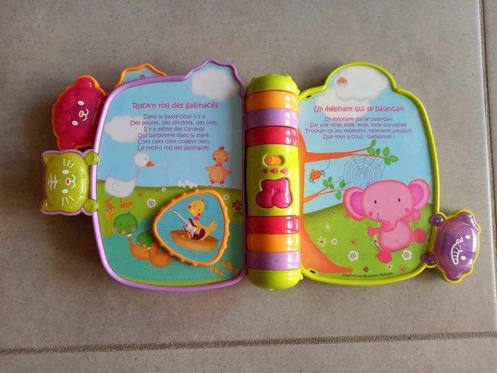Mon super livre enchanté VTECH - photo numéro 2