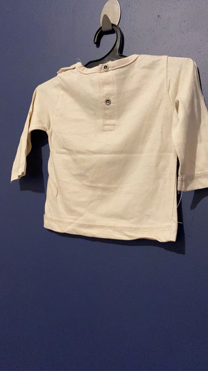 TEE shirt 3/6 mois - photo numéro 2