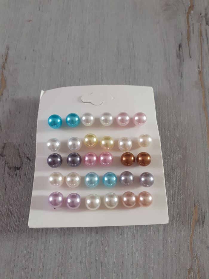 Lot boucles d'oreilles neuves