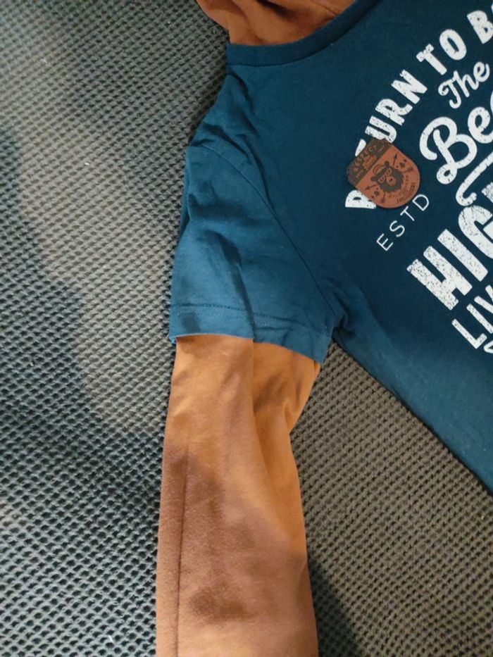 T-shirt manches longues à capuche 8 ans 🤩 - photo numéro 5
