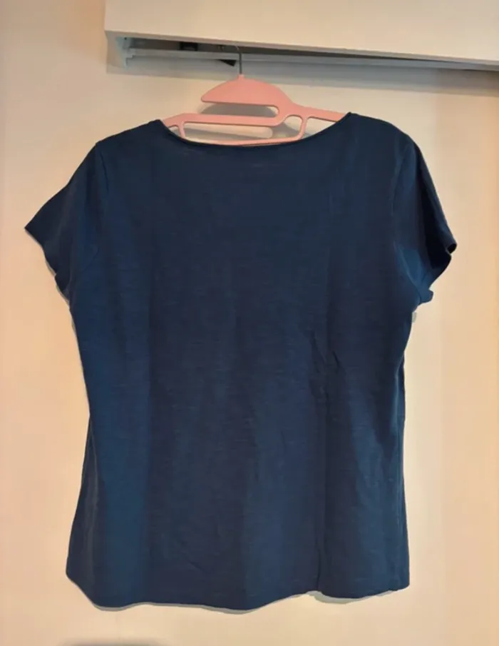 Lot 2 tee-shirts Armand Thiery 🤍 taille 36-S très bon état - photo numéro 5