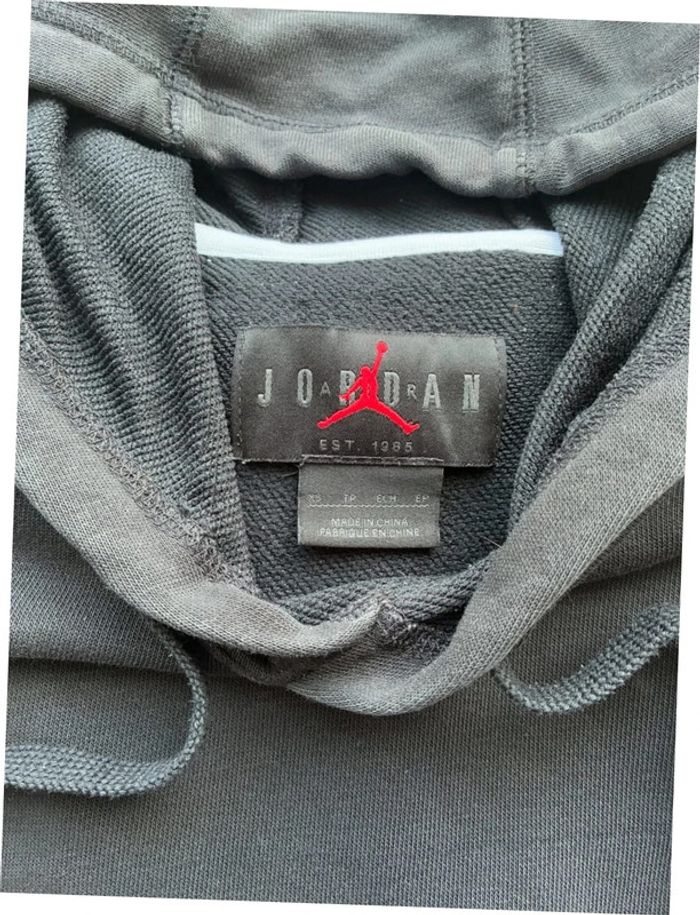 Sweat à capuche noir Jordan taille XS en très bon état - photo numéro 2