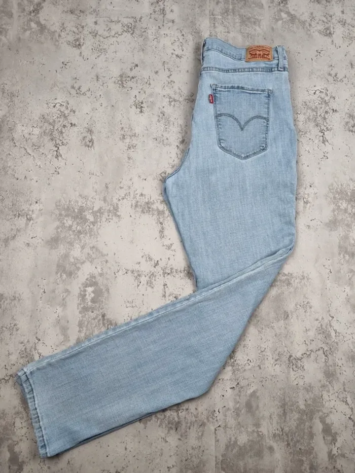 Jean Levi’s 724 High Rise Straight Bleu Clair – Taille 40 Femme