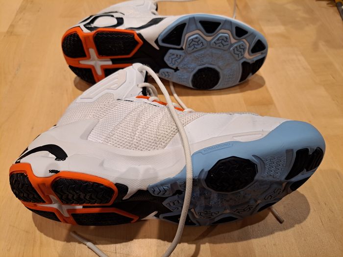 Chaussures de basket - photo numéro 3