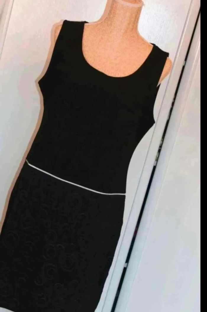 Robe noire  – DPM  -  42