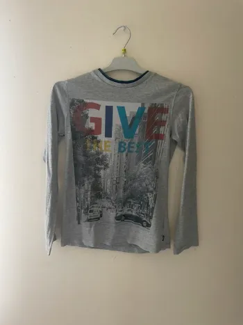 T-shirt gris de la marque Okaidi