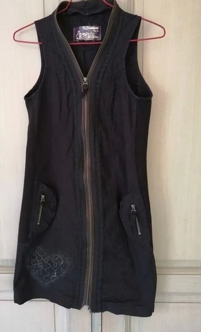 robe noire zippée devant Desigual taille 38 en très bon état - photo numéro 4