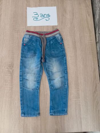 Jean garçon taille 4 ans