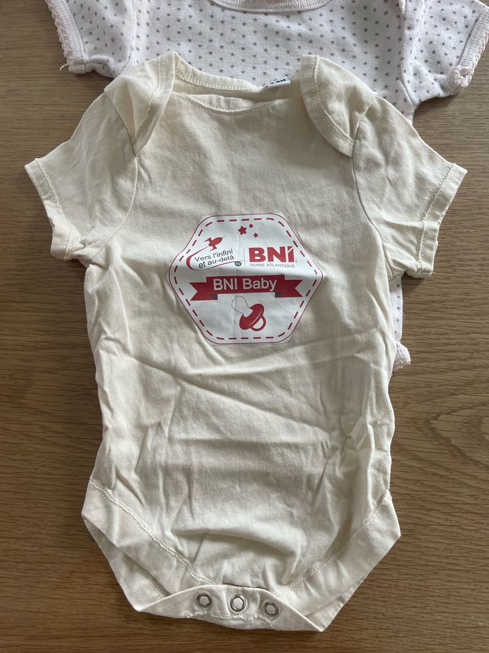 Lot 7 bodies manches courtes - photo numéro 4