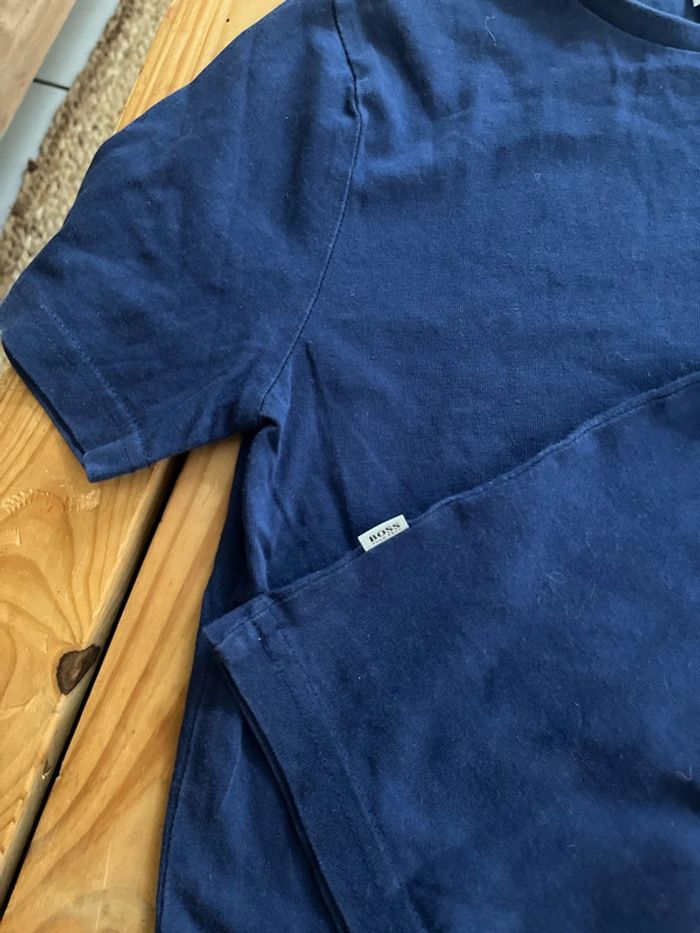 Teeshirt Hugo Boss 6 ans - photo numéro 3