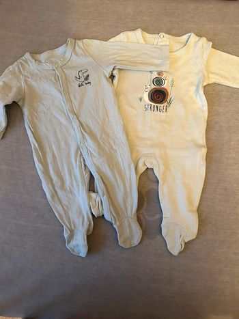Lot de pyjamas