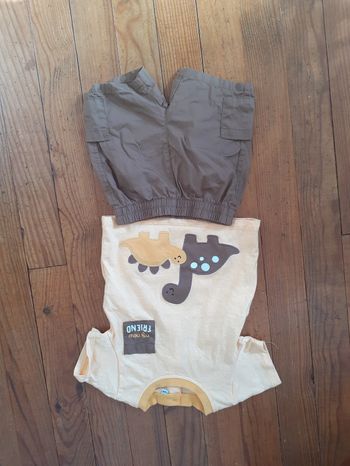 Ensemble 12 mois jamais porté