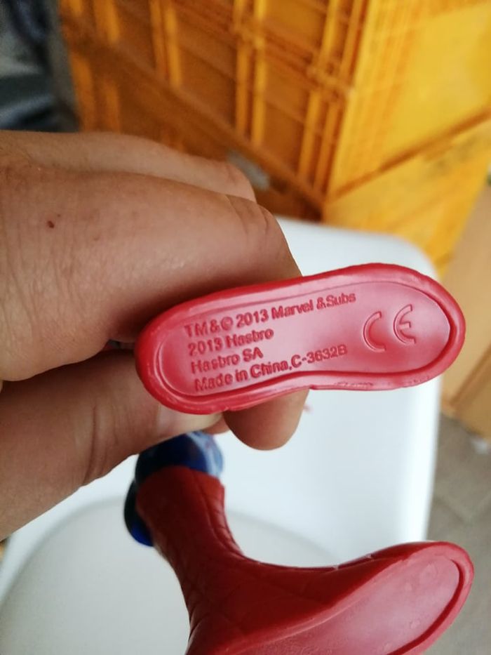 Figurine Marvel Spiderman 30 cm - photo numéro 4