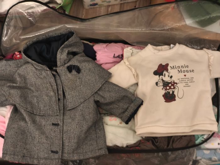 Énorme lot vêtements fille 18 mois. - photo numéro 2