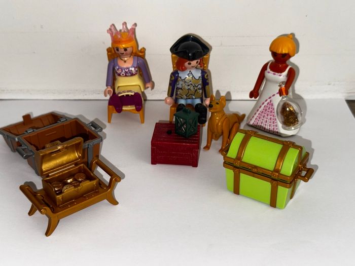 Playmobil lot personnages pirates trésors princesses