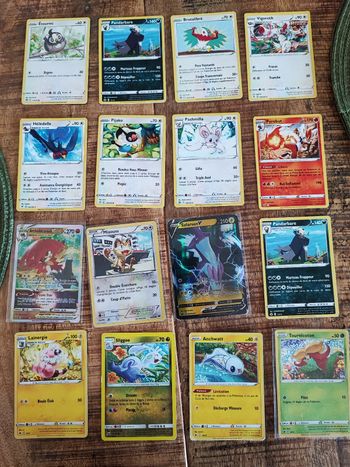 Lot de 48 cartes Pokémon